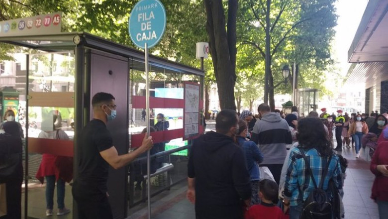 ep colas de clientes ante la apertura del primark en gran via de bilbao