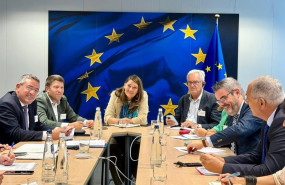 ep el consejero joaquin buendia durante el encuentro delegado en bruselas con el comisario europeo