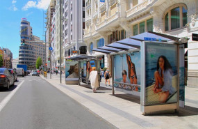 ep el corte ingles sorprende a los viandantes de madrid con una accion de street marketing de cara