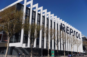 ep fachada de la sede de repsol