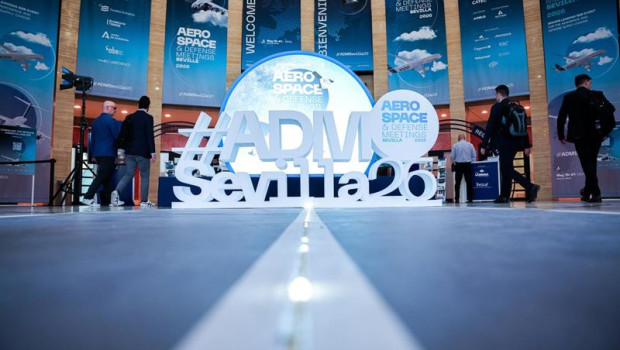 ep imagen de las instalaciones y expositores en las jornadas del aeroespace defese meetings adm