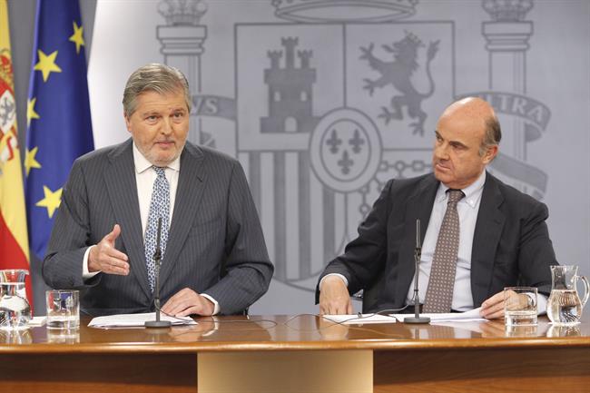 Iñigo Méndez de Vigo y Luis de Guindos en rueda de prensa tras el Consejo | EUROPA PRESS ep inigo mendezvigoluisguindosruedaprensaconsejo