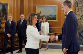 ep la vicepresidenta de transicion ecologica y reto democratico teresa ribera saluda al rey felipe