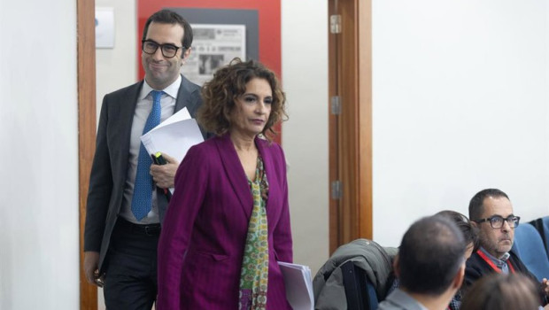 ep la vicepresidenta primera y ministra de hacienda maria jessu montero y el ministro de economia ep la vicepresidenta primera y ministra de hacienda maria jessu montero y el ministro de economia