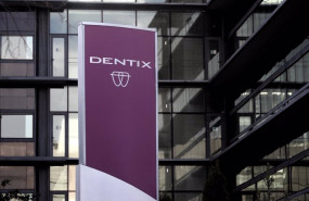 ep logo de dentix en la sede de la firma de salud dental en madrid