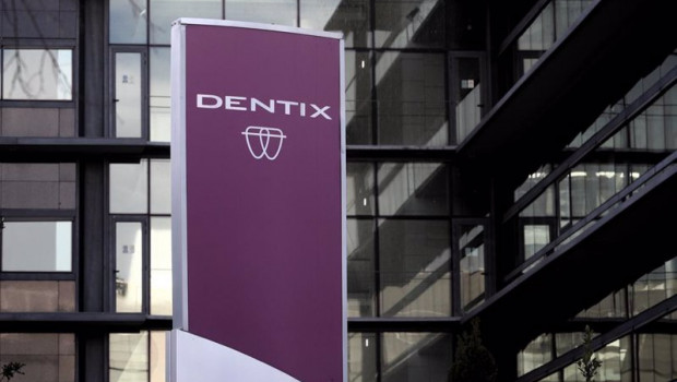 ep logo de dentix en la sede de la firma de salud dental en madrid