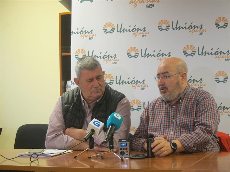 ep lorenzo ramos upa y roberto garcia unions agrarias en rueda de prensa en santiago