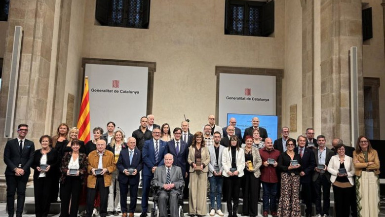 ep los premiados junto al presidente salvador illa ep los premiados junto al presidente salvador illa