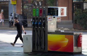 ep surtidores de combustible en una gasolinera