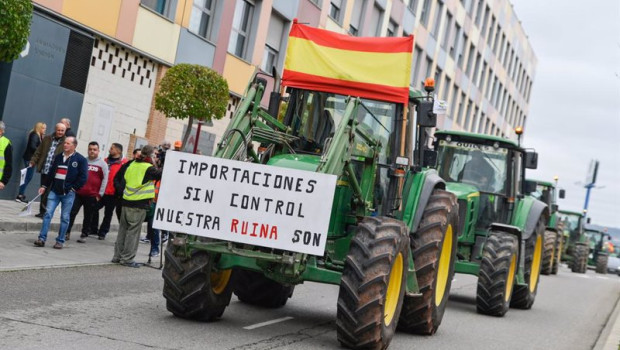 ep varios tractores durante una manifestacion en la novena jornada de protestas de los tractores en