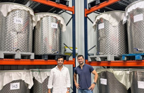 ral de frutos y fernando martn los ceo y fundadores de vver kombucha en la fbrica