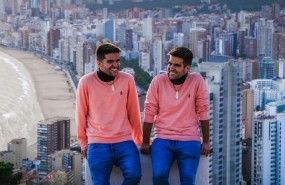 1618917173 foto gemelos viajeros