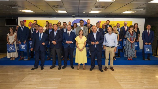 ep acto de entrega de las banderas q de calidad