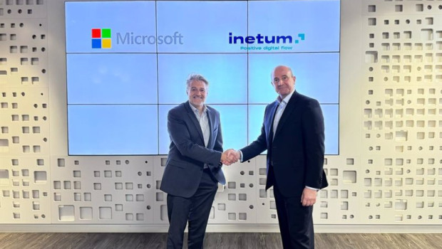 ep archivo de izquierda a derecha el presidente de microsoft espana alberto granados y el ep archivo de izquierda a derecha el presidente de microsoft espana alberto granados y el