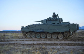 ep archivo   llegada de un tanque en el batallon de infanteria mecanizada en madrid espana