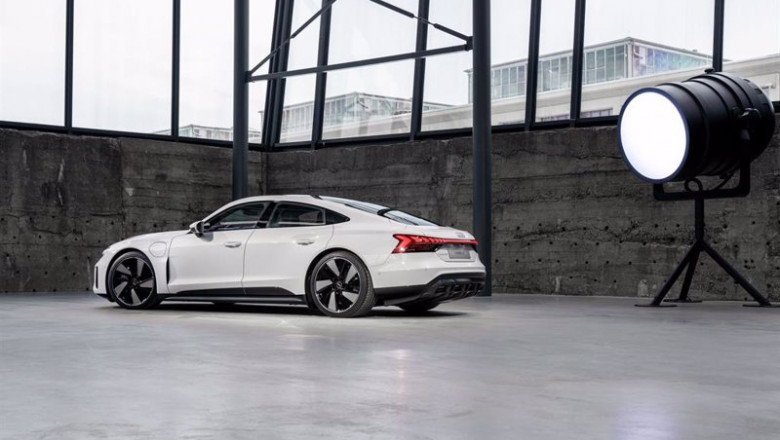 Audi e-tron GT quattro. | AUDI ep audi e-tron gt quattro