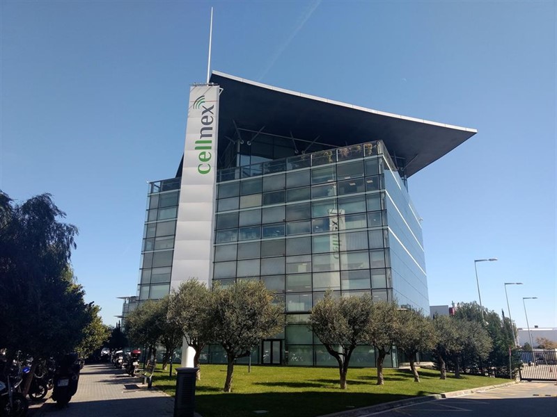 Cellnex emitirá bonos convertibles por 700 millones para financiar su crecimiento