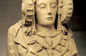 ep cultura- la real orden de la dama de elche impulsa un concurso para disenar un emoji del busto