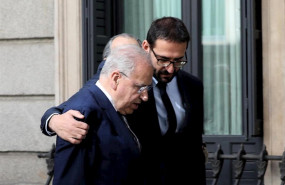 ep el exvicepresidente del gobierno alfonso guerra entra en la capilla ardiente para despedir a