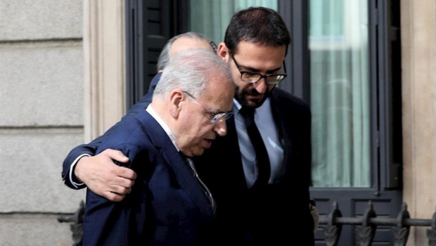 ep el exvicepresidente del gobierno alfonso guerra entra en la capilla ardiente para despedir a