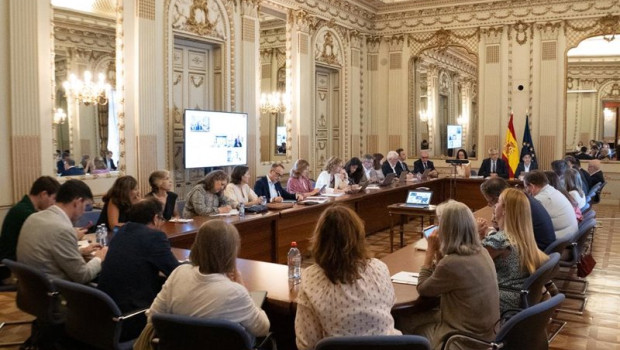 ep el secretario de estado de vivienda y agenda urbana david lucas preside una reunion con