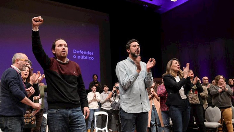 El secretario general de Podemos, Pablo Iglesias, la ministra de Trabajo, Yolanda Díaz, y el candidato de Galicia en Común-Anova a la presidencia de la Xunta de Galicia, Antón Gómez-Reino, durante un acto de Galicia en Común en A Coruña a 29 de febrero de | M. Dylan - Europa Press ep el secretario general de podemos pablo iglesias la ministra de trabajo yolanda diaz y el