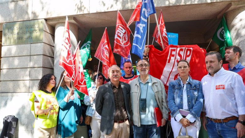 ep el secretario general de ugt pepe alvarez c posa a su llegada al edificio de la direccion general ep el secretario general de ugt pepe alvarez c posa a su llegada al edificio de la direccion general