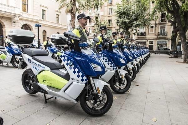 Flota de scooters eléctricos de la Guardia Urbana de Barcelona | BMW MOTORRAD ep flotascooters electricosla guardia urbanabarcelona