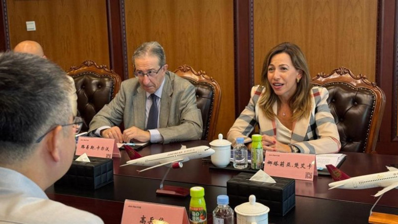 ep la alcaldesa de zaragoza natalia chueca se reune con el grupo empresarial chino juneyao ep la alcaldesa de zaragoza natalia chueca se reune con el grupo empresarial chino juneyao