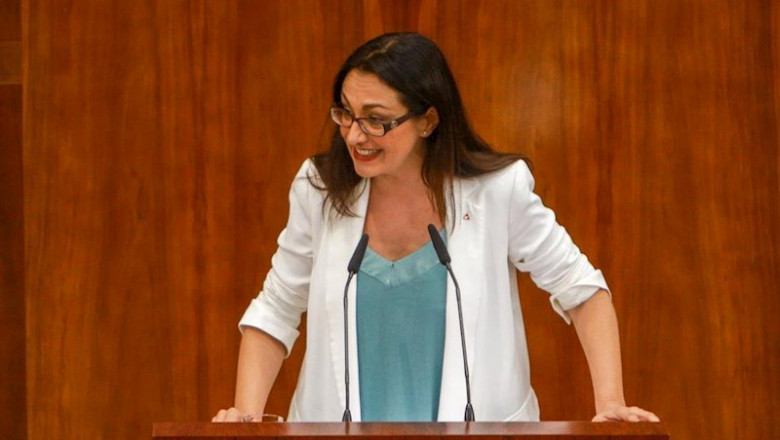 La diputada de Unidas Podemos Izquierda Unida Madrid en Pie en la Asamblea de Madrid, Sol Sánchez, interviene durante el debate del segundo pleno de la investidura de la candidata del PP a la Presidencia de la Comunidad de Madrid. | Ricardo Rubio - Europa Press - Archivo ep la diputada de unidas podemos izquierda unida madrid en pie en la asamblea de madrid sol sanchez