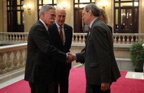 ep reunion en el parlament de catalunya entre chase carey f1 vicen aguilera circuit de