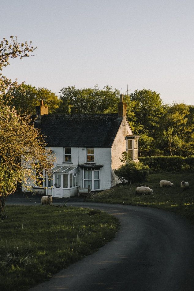 1561704145 photo 1526504480588 5f23baa0f6d4