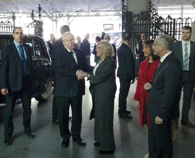 Alcaldesa de Madrid, Manuela Carmena, con el presidente de Israel, Reuven Rivlin | EUROPA PRESS ep alcaldesamadrid manuela carmena conpresidenteisrael reuven rivlin