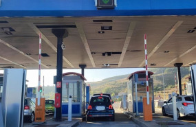 ep archivo   barreras de peaje en una autopista