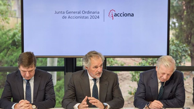 ep archivo el ceo de acciona jose manuel entrecanales c durante una rueda de prensa tras la junta ep archivo el ceo de acciona jose manuel entrecanales c durante una rueda de prensa tras la junta