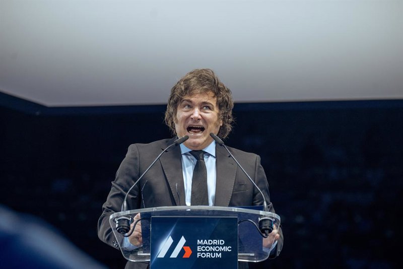 La Bolsa de Argentina se desploma y los bonos caen tras la derrota de Milei en Buenos Aires