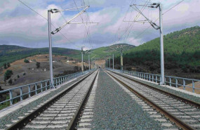 ep archivo   imagen de un tramo de via ferroviaria