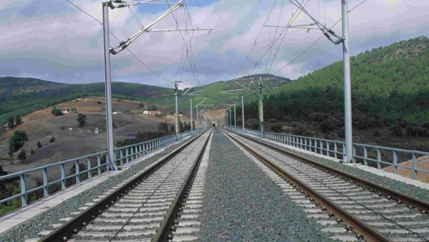 ep archivo   imagen de un tramo de via ferroviaria