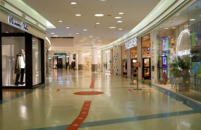 ep archivo   un centro comercial vacio en vigo galicia espana a 17 de febrero de 2021
