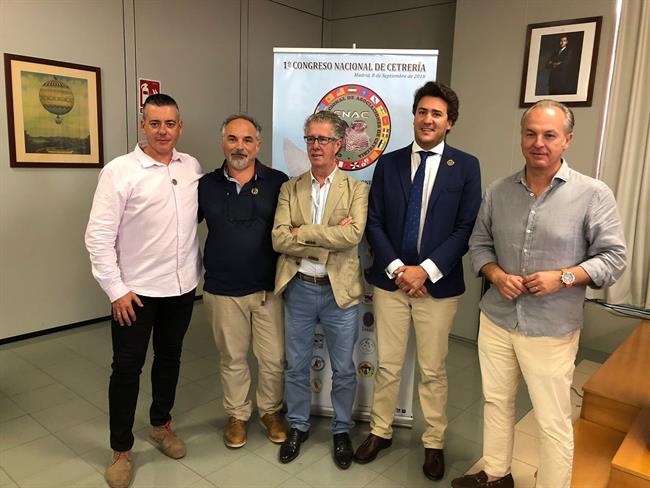 Cazadores y cetreros fomentarán la creación de zonas de entrenamiento | REAL FEDERACIÓN ESPAÑOLA DE CAZA ep cazadorescetreros fomentarancreacionzonasentrenamiento