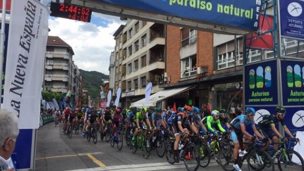 ep colombiano roldanimponepolalenalideravueltaasturias
