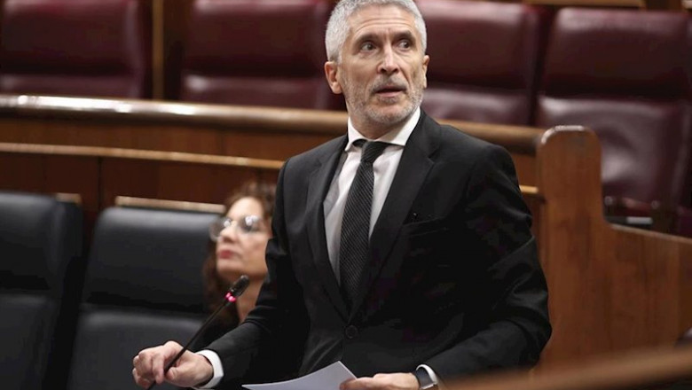 El ministro del Interior, Fernando Grande Marlaska, durante su intervención donde ha respondido a preguntas sobre el cese del coronel Pérez de los Cobos. | Eduardo Parra - Europa Press ep el ministro del interior fernando grande marlaska durante su intervencion donde ha respondido a
