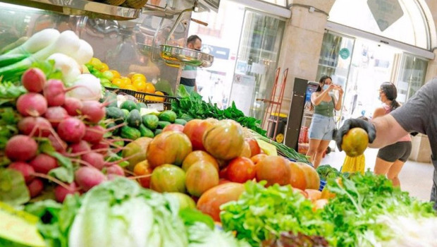 ep fruta y verdura en un mercado