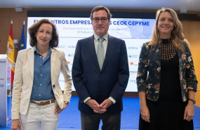 ep i d la directora ejecutiva de carrefour espana elodie perthuisot el presidente de la ceoe antonio