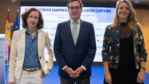 ep i d la directora ejecutiva de carrefour espana elodie perthuisot el presidente de la ceoe antonio