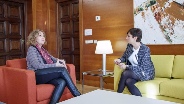 ep la consellera de territori de la generalitat de catalunya ester capella y la ministra de vivienda