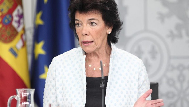 La ministra Portavoz, y de Educación y Formación Profesional en funciones, Isabel Celaá, comparece ante los medios de comunicación tras la reunión del Consejo de Ministros en Moncloa, en Madrid (España), a 4 de octubre de 2019. | Eduardo Parra - Europa Press ep la ministra portavoz y de educacion y formacion profesional en funciones isabel celaa comparece 20191004155005
