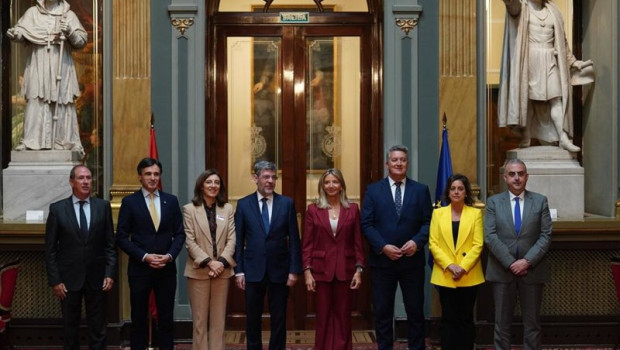 ep la portavoz del pp en el senado alicia garcia junto con el vicesecretario de economia del pp