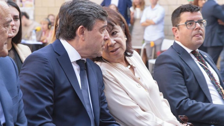 La presidenta del PSOE y vicepresidenta priemera del Senado, Cristina Narbona, durante el acto de toma de posesión del cargo la socialista, Concha Andreu, como presidenta del Gobierno de La Rioja. | Alberto Ruiz - Europa Press ep la presidenta del psoe y vicepresidenta priemera del senado cristina narbona durante el acto de
