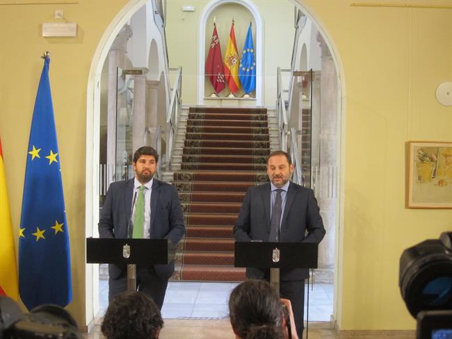 López Miras, junto a Ábalos | EUROPA PRESS ep lopez miras junto a abalos